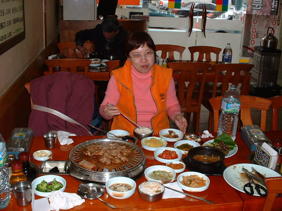 首爾韓山村附近餐廳 燒牛肉午餐